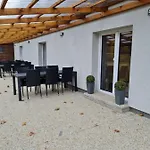 Apartment Mega Max