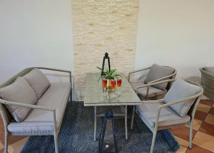 アパート Mega Max