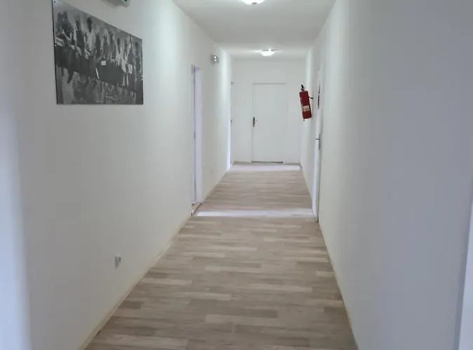 Mega Max Staré Město