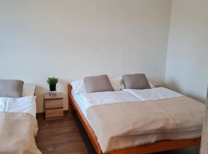 アパート Mega Max *